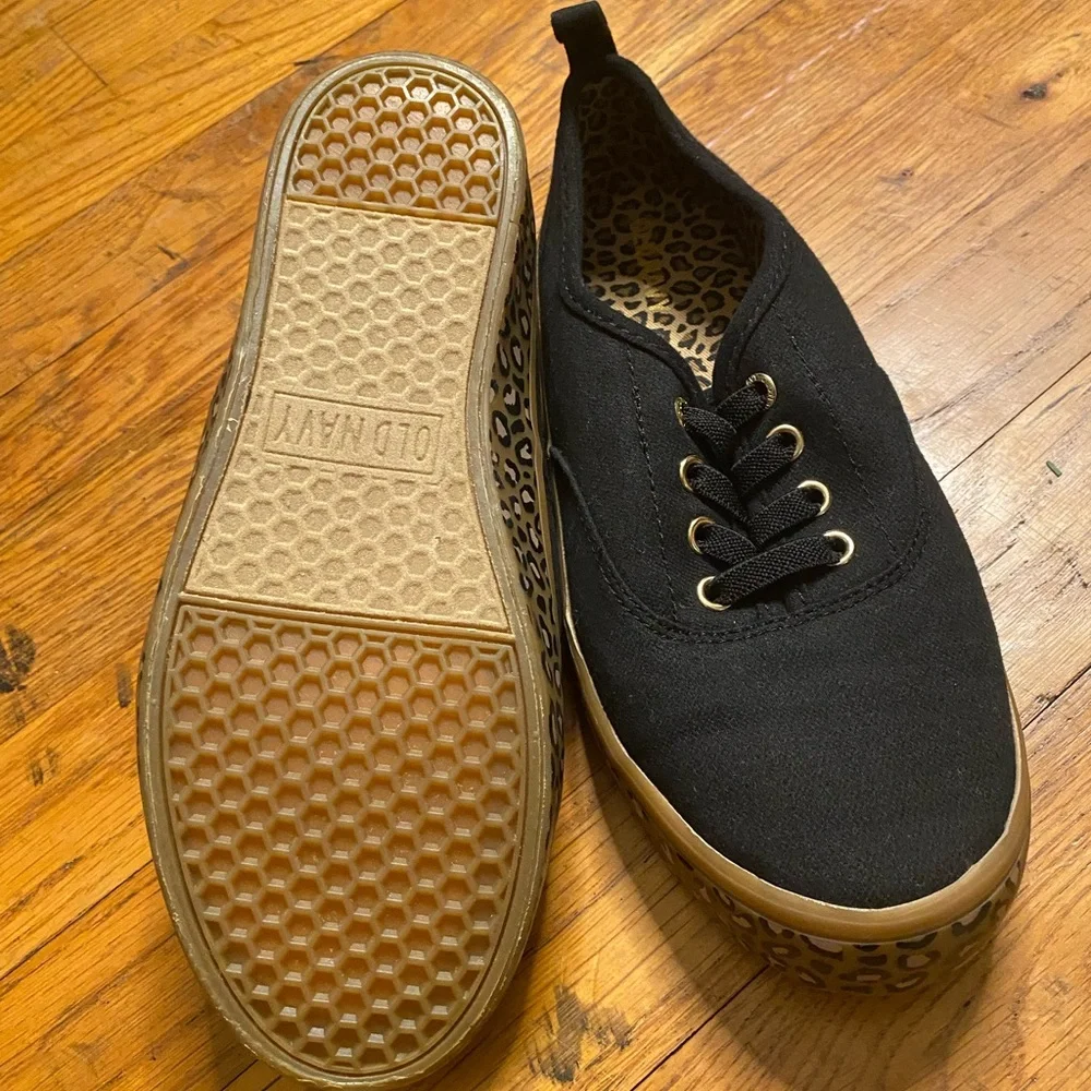 Old Navy kids sneakers - size 3 - Picture 4 of 4